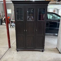 Armoire