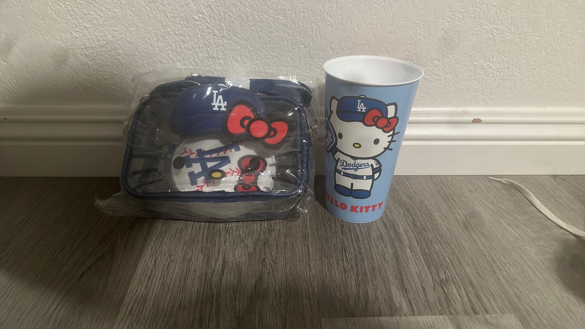 Hello Kitty Cross Body Bag Plus Cup!