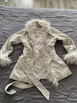 Women’s Fashion Winter Jacket- Medium 