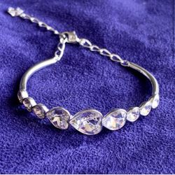 Like New!Swarovski Silver Heart Bracelet Bangle Or Cuff