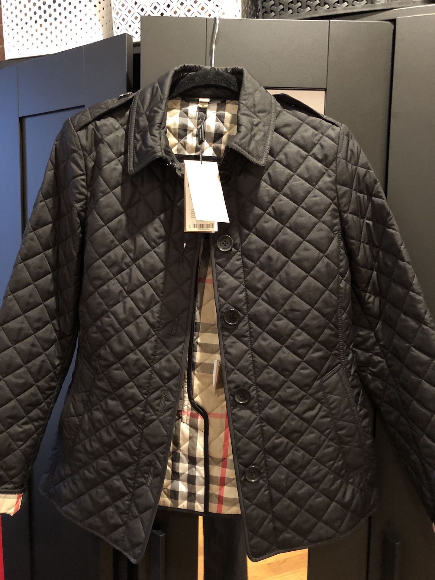 BRAND NEW women’s Burberry coat