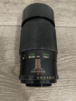 Vivitar 1:35 200mm Manual Focus Full Frame Telephoto Camera Lens W/Case