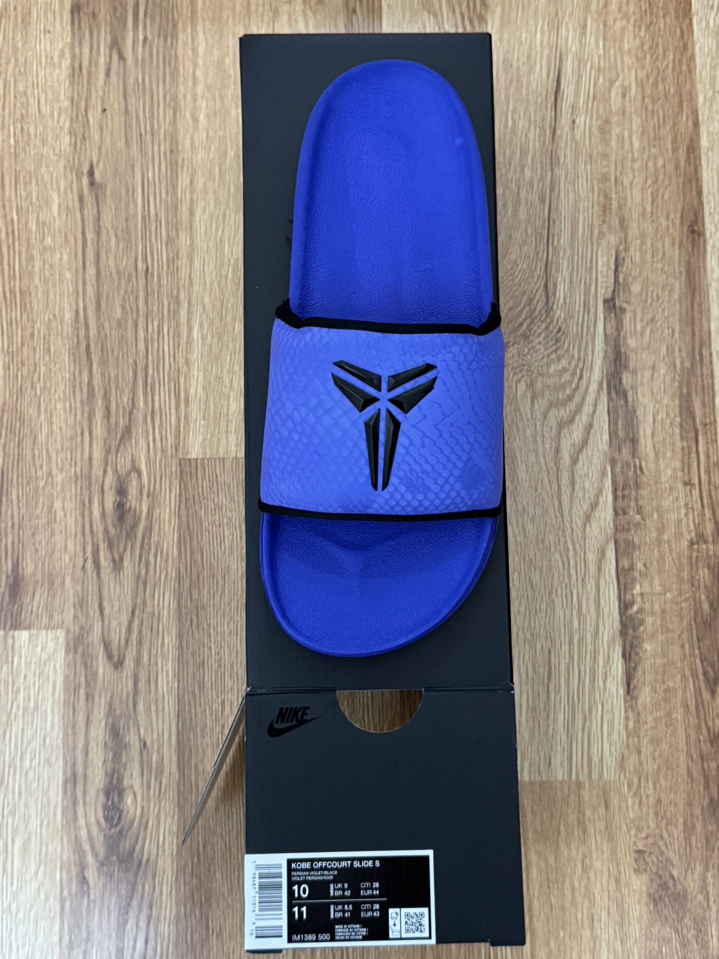 Kobe Off court Slide Size 10