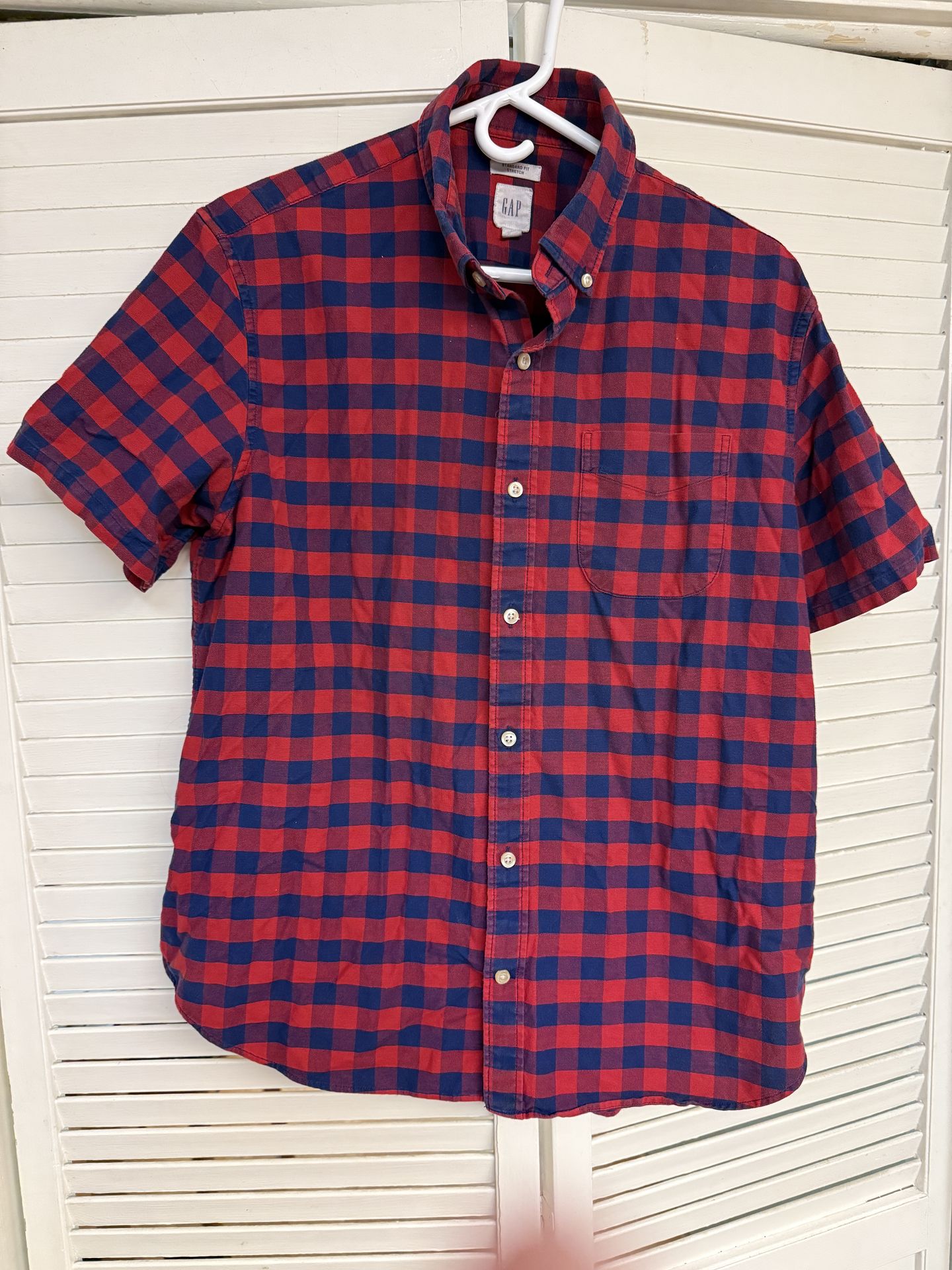 Gap 100% Cotton Button up LARGE