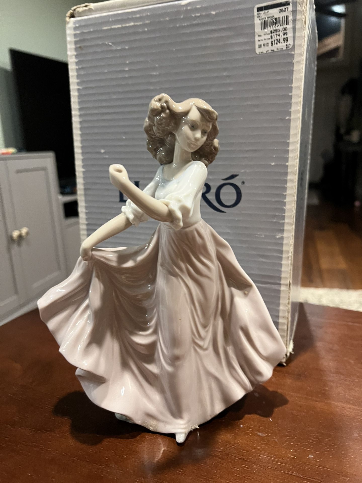 LLADRO STATUE