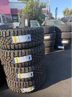 ππ¨Vendo set de llantas Lt 285 70 17 Goodyear wrangler tires