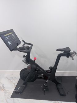 Peloton Bike+ (Plus) – Swivel Screen – Excellent Condition