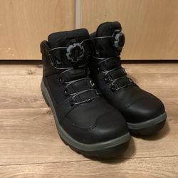 NEW RED WING BOOTS