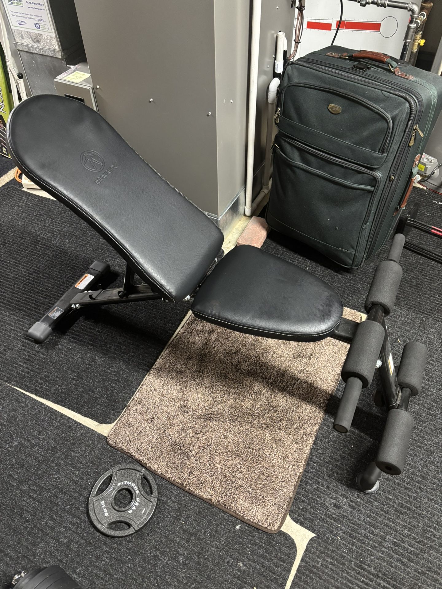Sturdy Adjustable Weight Bench