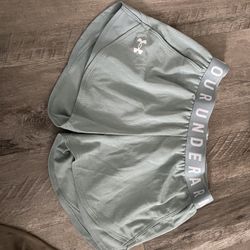 Xs UA Shorts 