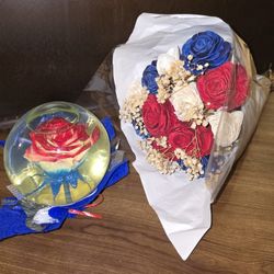 Red Rose In Water Globe Gold Glitter 7" Glass Heavy and flowers bucket