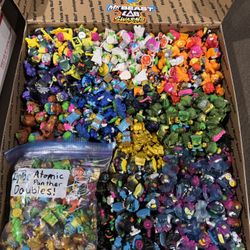Mr Beast lab swarms collectible figurines Trade/Sell. Prices determined by rarity $2-$5 each, Or $50 For 25.