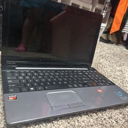 Toshiba satellite 500 GB 4gb of ram