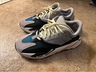 Yeezy Boost 700 - Wave Runner (M - 9.5)