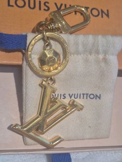 LOUIS  VUITTON  KEY  CHAIN