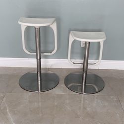 Bar stools , sillas