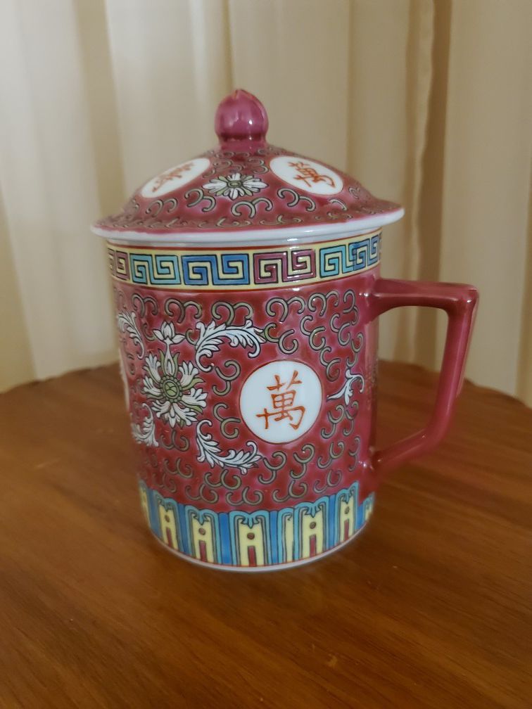 PORCELAIN RED CHINESE COFFEE--TEA MUG.