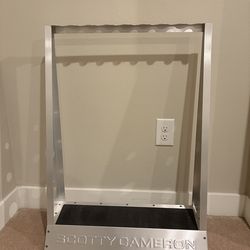 Scotty Cameron 8 Putter Display Stand