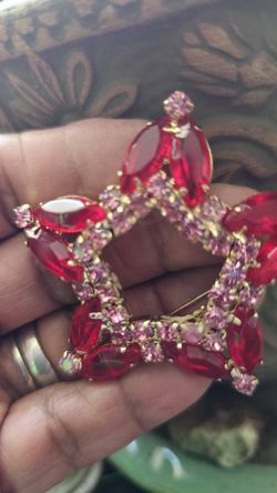 Vintage Brooch Red &  Pink Stones 