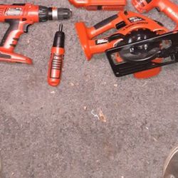 Black And Decker Fire Storm Set. 18v