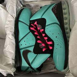 Nike LeBron 8 - South Beach