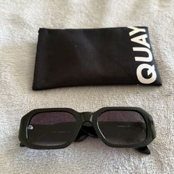Quay Hyped up Sunglasses 