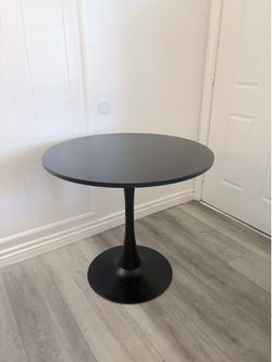 Black Round Table