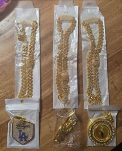Chain Necklace Set with Pendants