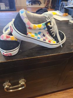 Women's Van's Size 5.5