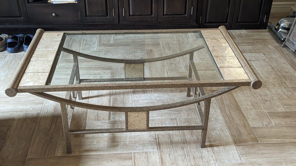 Set of 3 Coffee Table And 2 End Tables