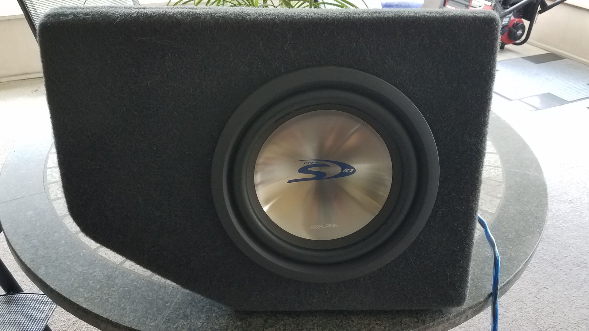 Subwoofer- Alpine