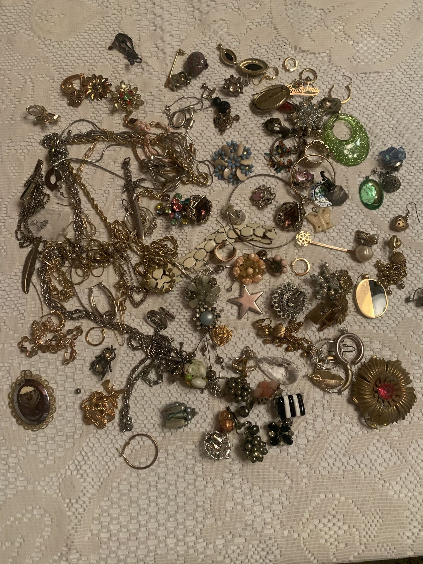 Vintage scrap jewelry lot