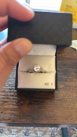 Lady ring