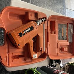 Paslode Impulse Comes With Battery And Charger