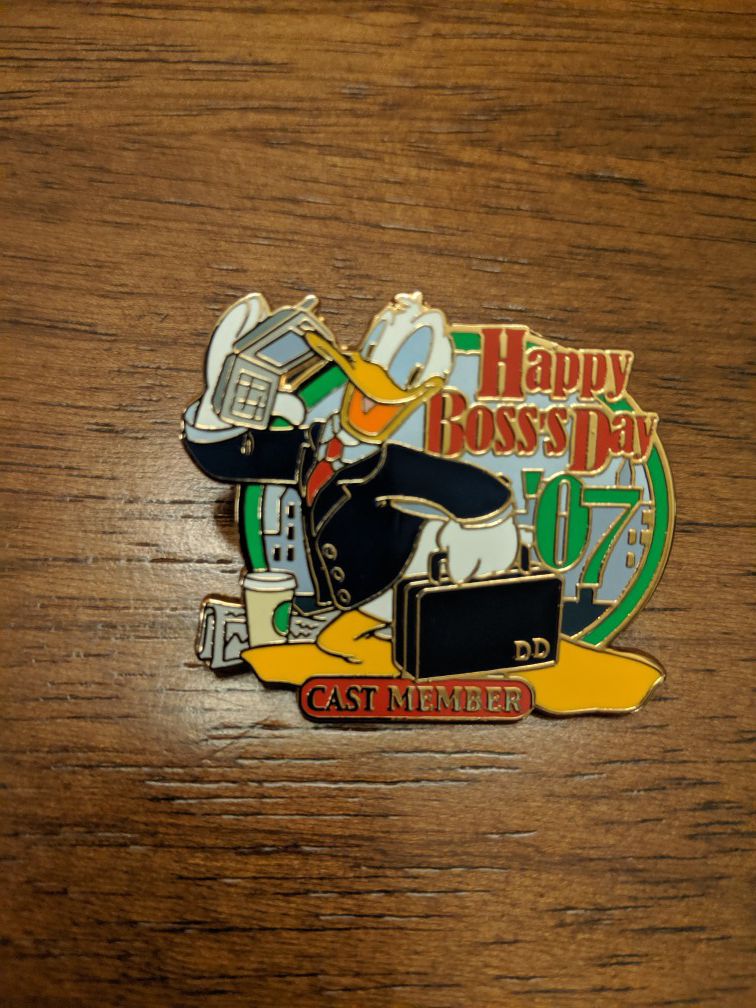 Disney pin cast member Happy boss's day 2007 with Donald