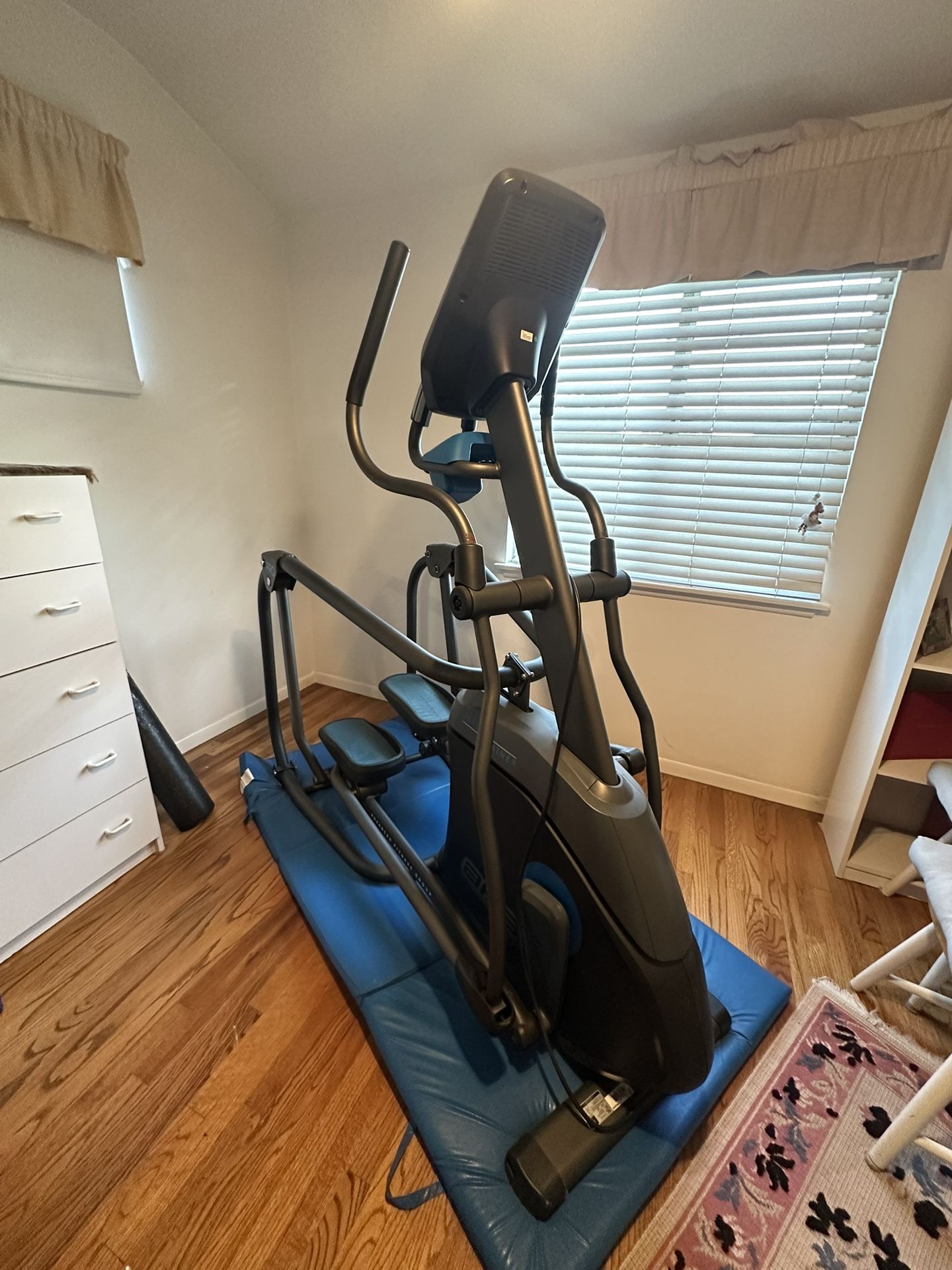 AFG Pro Elliptical 7.2AI Trainer Work Out Machine