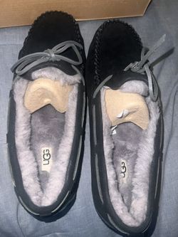 Ugg Moccasin Size 10 Black