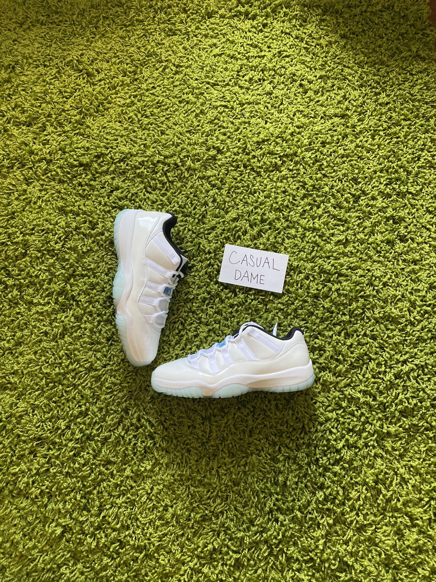 Jordan 11 Retro Low Legend Blue