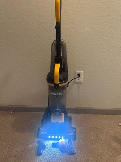 Eureka Max swivel Pro Neu350 Upright Vacuum