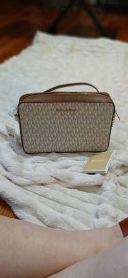 Michael Kors Jet Set Item Large East West Chain Crossbody Jet Set Item EW Crossbody