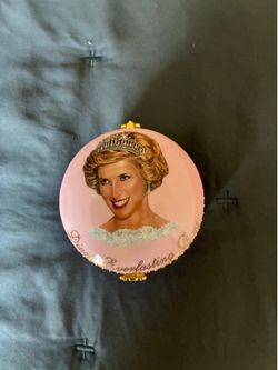 Lady Diana plates.