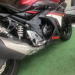 2019 Suzuki GXS 250R