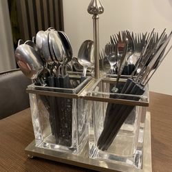 Godinger Flatware Caddy, Thick Clear Glass, Metal Base, 7.5”x7.5” 