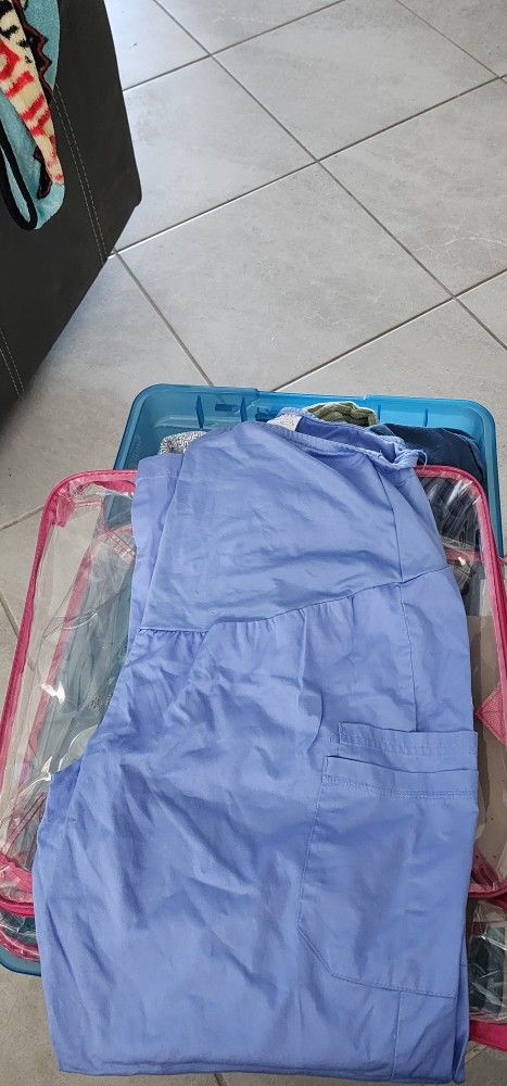 Maternity Scrubs Large