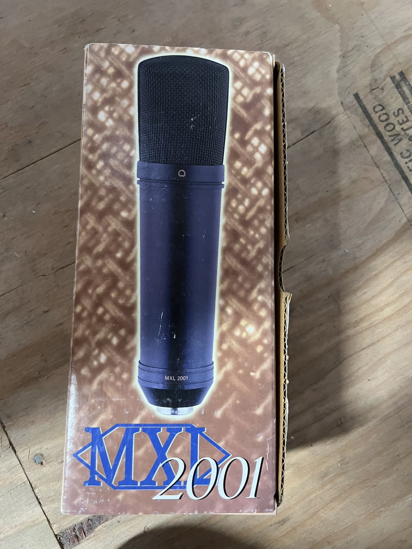 MXL 2001 Amazing Mic. In Box