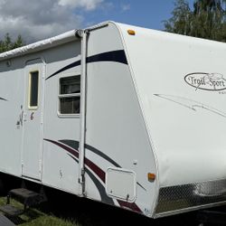 2009 27 Ft Trail Sport Travel Trailer With Slide Out 