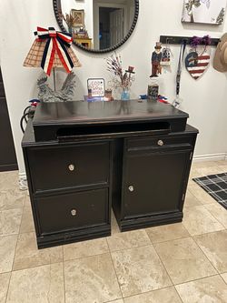 Sturdy black desk
