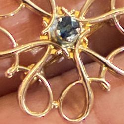 Vintage 10k Gold Brooch/pin With A Light Blue Sapphire Gemstone , 1.70 Gr