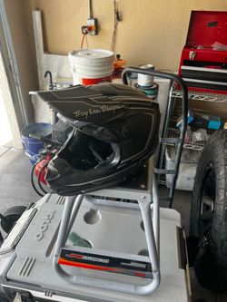 Troy Lee designs full face Large