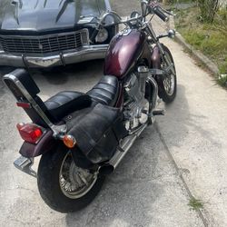 1986 Suzuki Intruder sv700